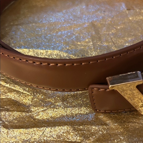 Brown Faux Leather  belt with Gold Buckle - Picture 6 of 6